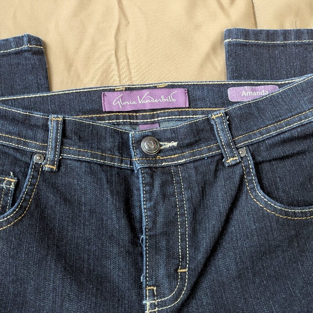 NWOT- Gloria Vanderbilt Amanda-Women's Jeans - 4P Indigo color, Straight leg